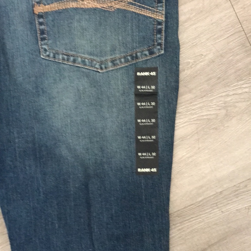 Jeans - Picture 9 of 10